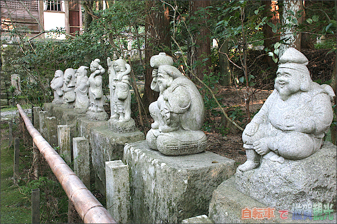 龍潭寺の七福神の石像