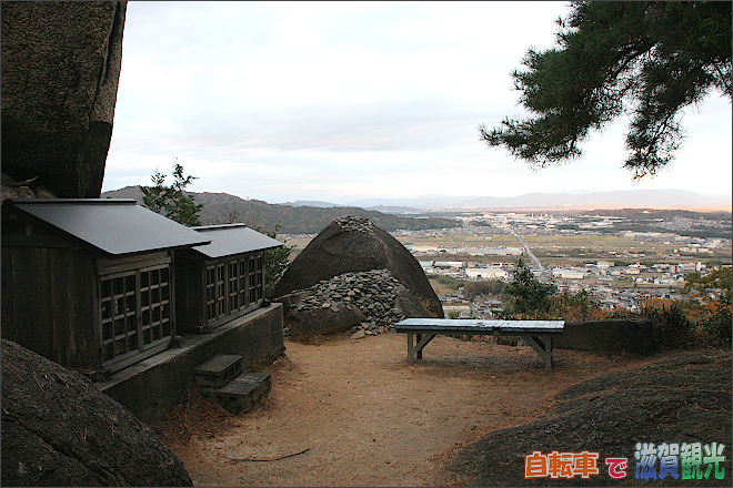八丈岩から見る湖南市の街