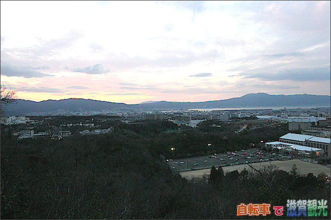 牟礼山山頂から近江大橋方面の景色