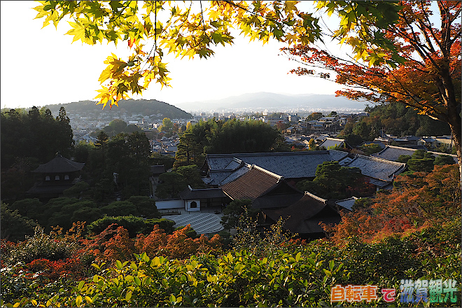 銀閣寺全景と京都の街並み