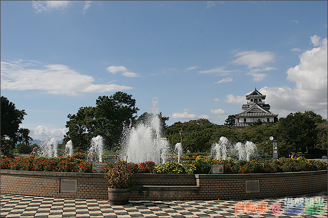 豊公園の噴水広場
