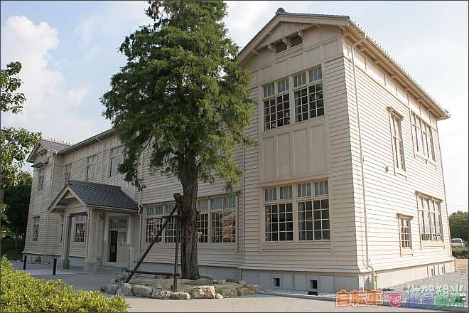 旧愛知川郡役所