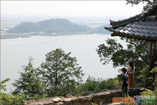 長命寺から望む琵琶湖