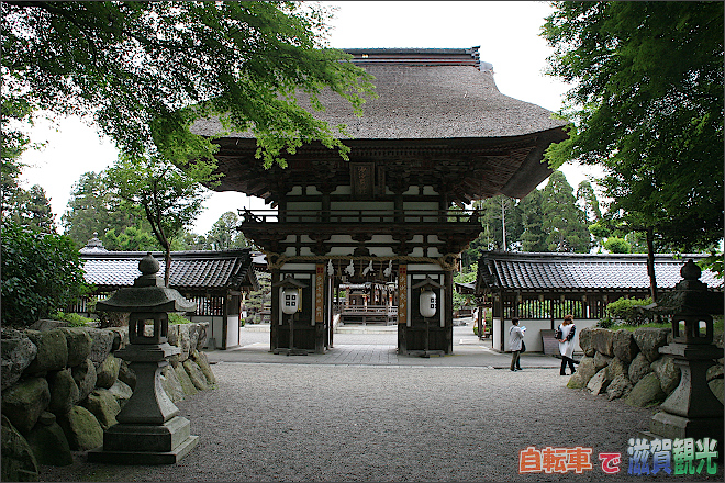 近江八幡の沙沙貴神社の楼門